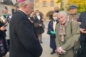 arcybiskup marek jędraszewski i wanda półtawska